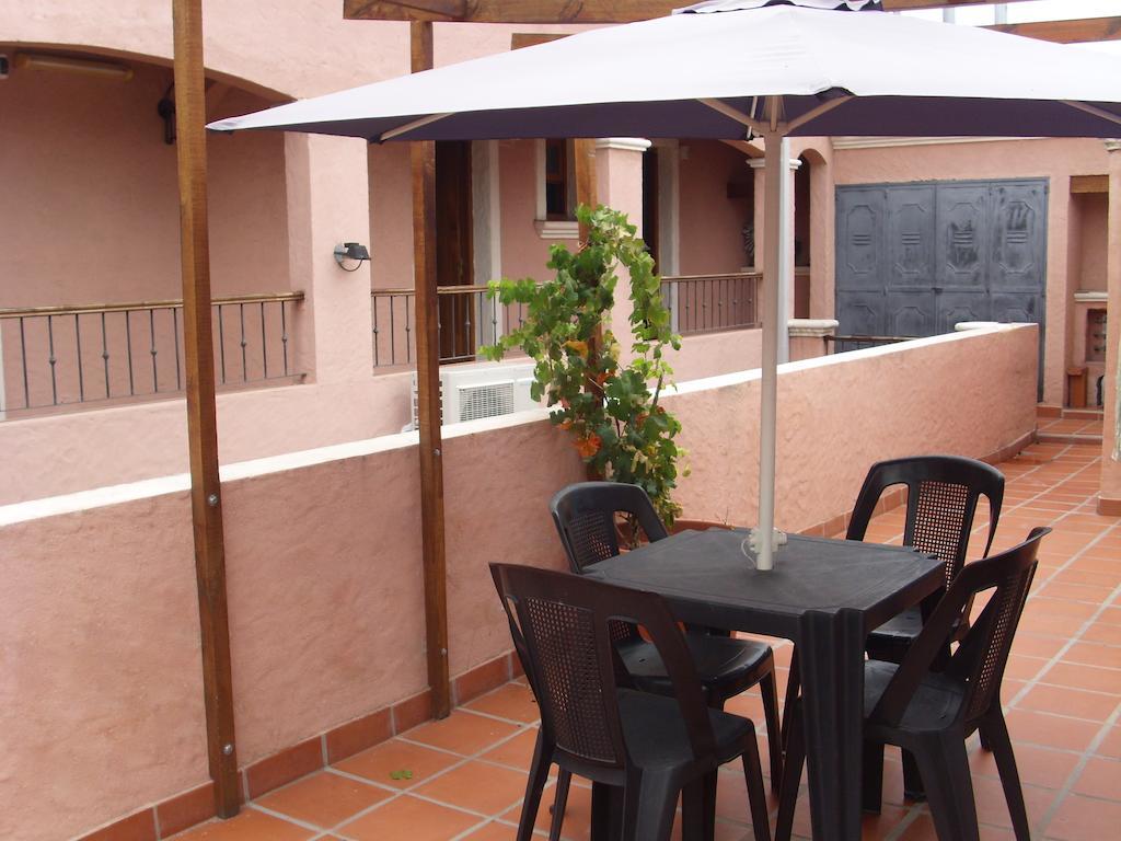 Hostal Terrazas Del San Bernardo 살타 외부 사진